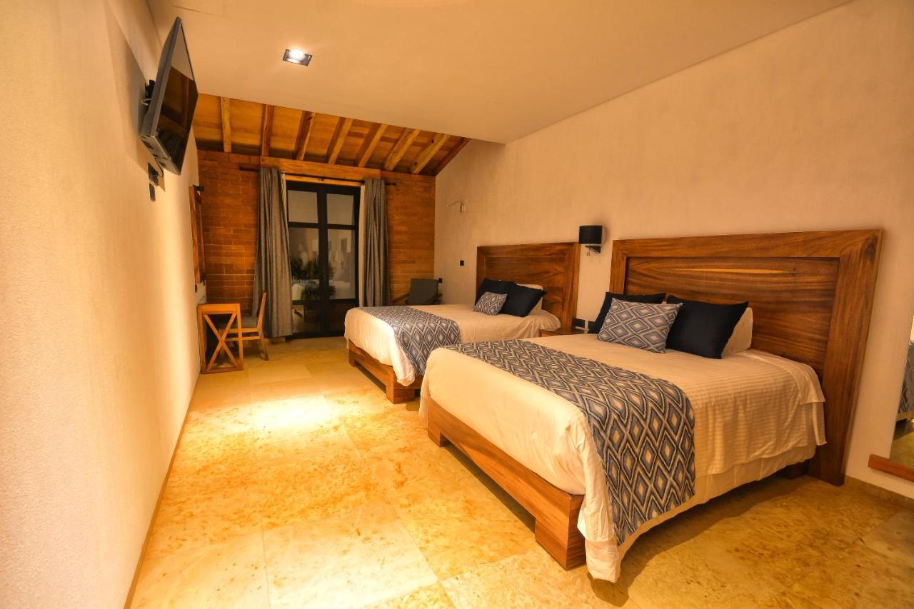 Hotel Casa Iturbe Zitacuaro Exterior photo